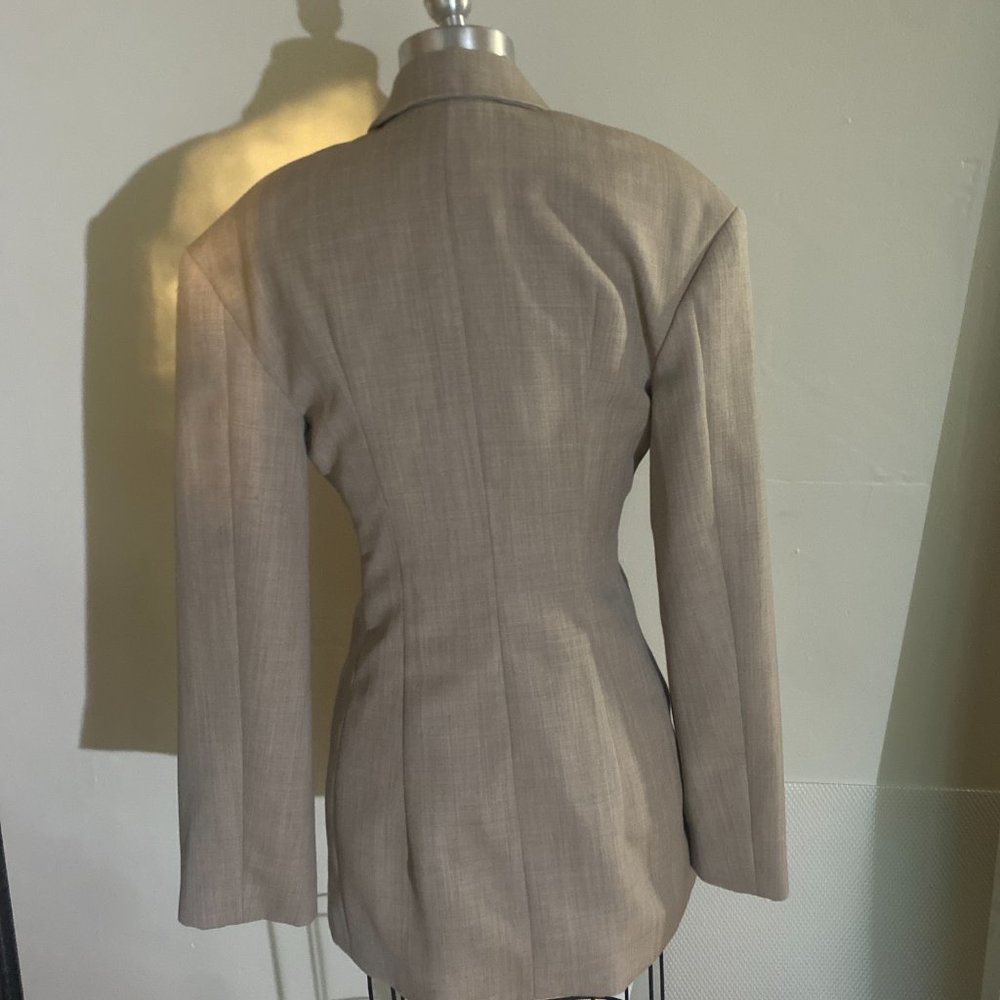 JACQUEMUS SPLIT BLAZER MINI DRESS - Picture 2 of 5